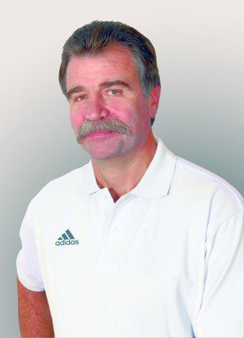 Heiner Brand grüßt Grünheider Handball