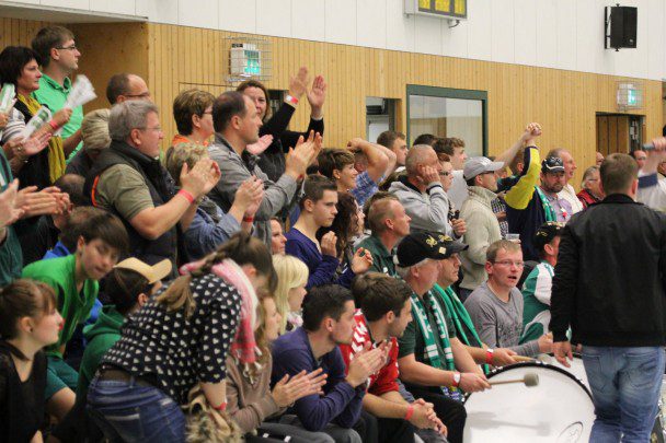 1. Männer mit Sieg und 2 wertvollen Punkten im Lokalderby