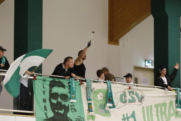 Zweite punktet zu Hause