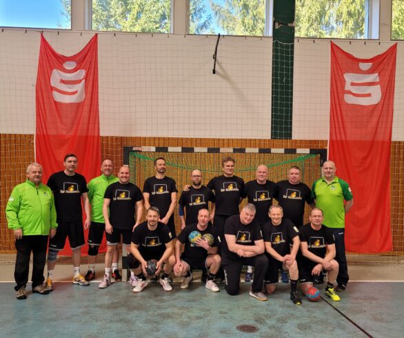Senioren: Viele Chancen nicht genutzt – Trotzdem mit 23:17 (12:11) gegen die HSV Müncheberg/Buckow gewonnen – Grünheider zur Saisonhalbzeit mit weißer Weste