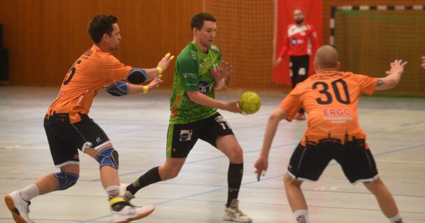 1. Männer: Dem Klassenerhalt ein Stück näher – Oberliga-Handballer des Grünheider SV bezwingen im Rückspiel den VfV Spandau in der Löcknitzhalle 30:19 (13:10) und gewinnen damit erstes K.-o.-Duell – Nun kommt am Sonnabend der Bad Doberaner SV 90