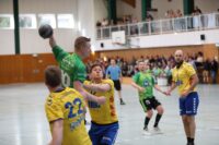 1. Männer: Vier Tore Vorsprung im Hinspiel – Oberliga-Handballer des Grünheider SV bezwingen in 2. K.-o.-Runde den Bad Doberaner SV in der Löcknitzhalle 30:26 (17:10) – Fans-Bus fährt zum Rückspiel am 28. Mai in Bad Doberaner Stadthalle