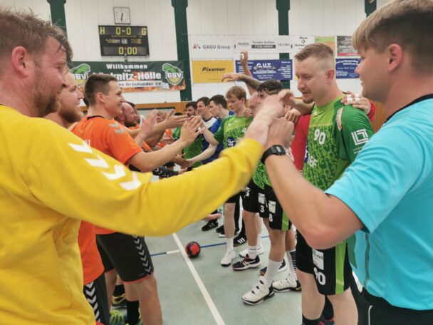 1. Männer: Endlich erstes Testspiel für Oberliga-Männer des Grünheider SV – 25:20 gegen Berliner Verbandsligist Handballfreunde Pankow – Gemeinsames Grillen mit den GSV-Ladies – Sonnabend Turnier in Hoyerswerda