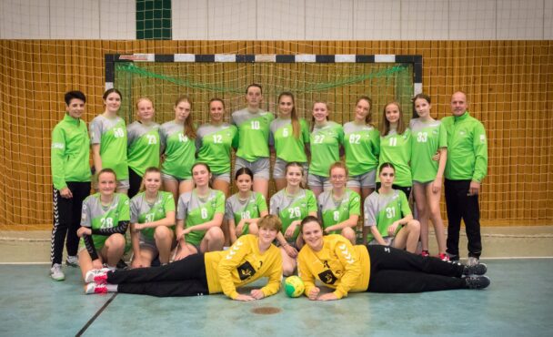 1. Männer, 2. Männer, B-Jugend weiblich: Handball-Samstag in der Löcknitzhalle verspricht Spannung – 14.00, 16.00 und 18.30 Uhr drei Punktspiele von Kreis- bis Oberliga – Männer wollen endlich wieder etwas Zählbares und die B-Mädchen an die Spitze