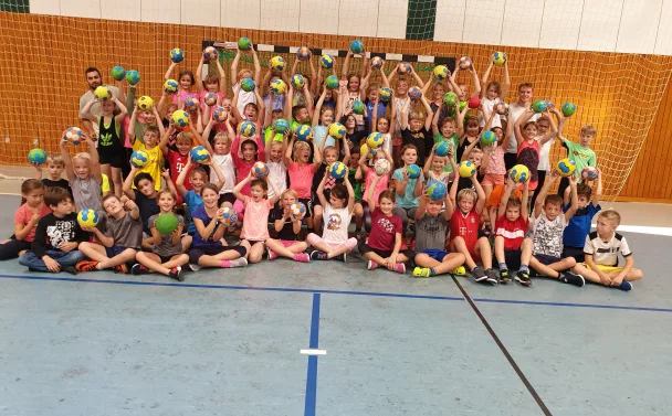 Verein, Sektion: Grünheider SV bereitet wieder Grundschul-Aktionstag vor – Ende November können Kinder der 1. bis 4. Klassen der Gerhart-Hauptmann-Grundschule in den Handball-Sport reinschnuppern – Ralf-Peter Fitzke: „Das ist schon Tradition“
