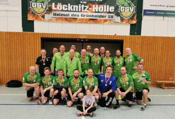 Senioren: Weiter weiße Weste – Ü-40-Männer des Grünheider SV gewinnen Nachholspiel in Kreisliga des Spielbezirks D Brandenburg beim Neuenhagener HC 26:19 (10:10) – Pokal-Finale am 28. April in Frankfurt (Oder)