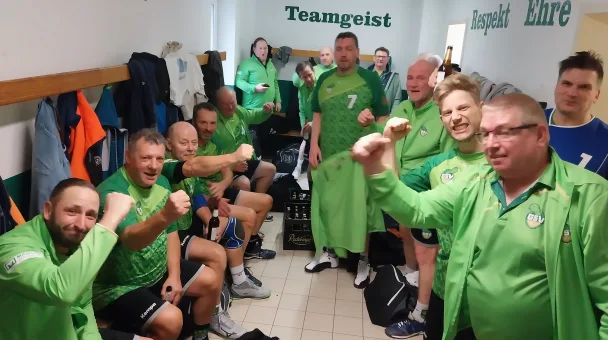 Senioren: Das Endspiel ruft – Ü-40-Männer des Grünheider SV gewinnen Halbfinale im Kreispokal des Spielbezirks D daheim mit 28:19 (15:8) gegen Cup-Verteidiger HSV Frankfurt (Oder) – Gegner im Finale Mitte März wird noch ermittelt – Nächstes Punktspiel der Kreisoberliga am 16. Februar in Löcknitzhalle gegen HSV Müncheberg/Buckow