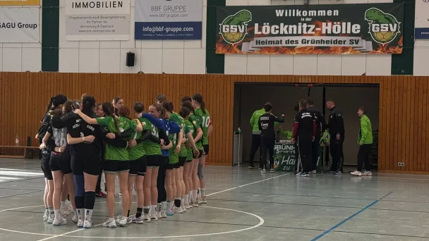 A-Jugend weiblich: Gut gekämpft, aber hoch verloren – Junge Ladies des Grünheider SV unterliegen in der Oberliga Brandenburg daheim dem Spitzenreiter MTV 1860 Altlandsberg deutlich mit 17:36 (6:20) – Weiter geht’s am 15. Februar mit der Partie beim Tabellen-Zweiten SV Lok Rangsdorf