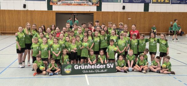 Verein: Grünheider SV will ehrenamtliche Arbeit intensivieren – Gesamtverein hat nunmehr 399 Mitglieder in jetzt sieben Sektionen – GSV-Aktionswoche nach Fertigstellung des Anbaus an der Löcknitz-Halle – Neue Spielkleidung für Kinder- und Jugend-Teams durch Unterstützung von TESLA
